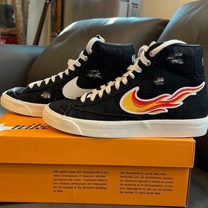 NIKE Blazer Mid ‘77 Vintage Cleveland Rocks New In Box